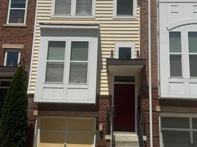 Townhouse for sale in Virginia