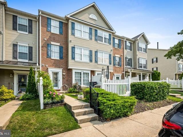 Townhouse for sale in Nottingham, Maryland