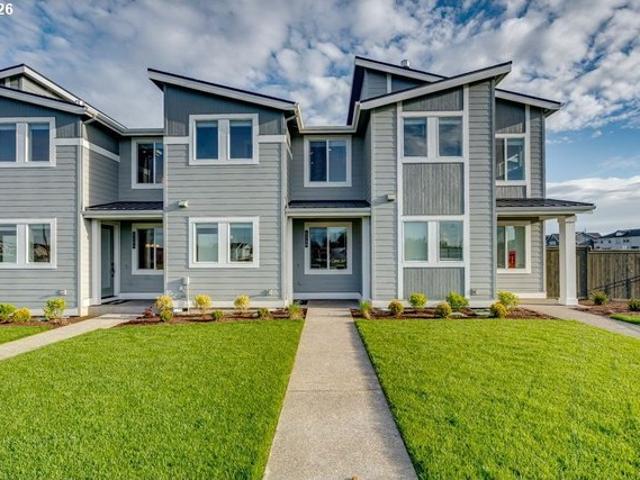 Townhouse for sale in Oregonia