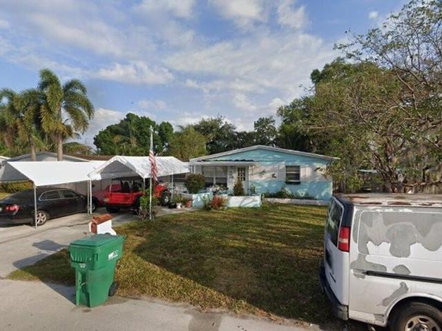 House for sale in Dania, Florida
