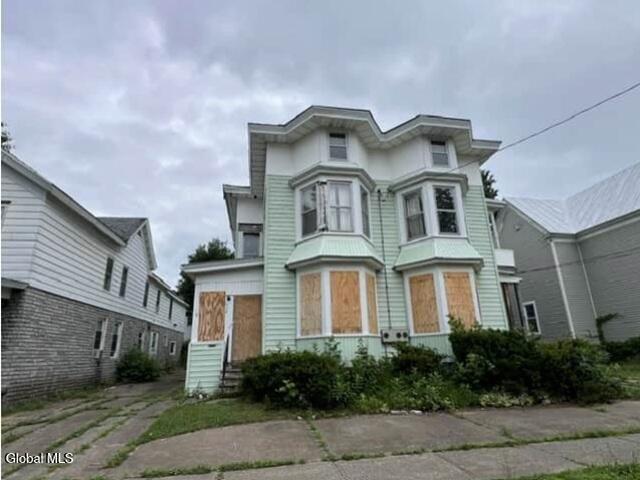 House for sale in Oneida, New York