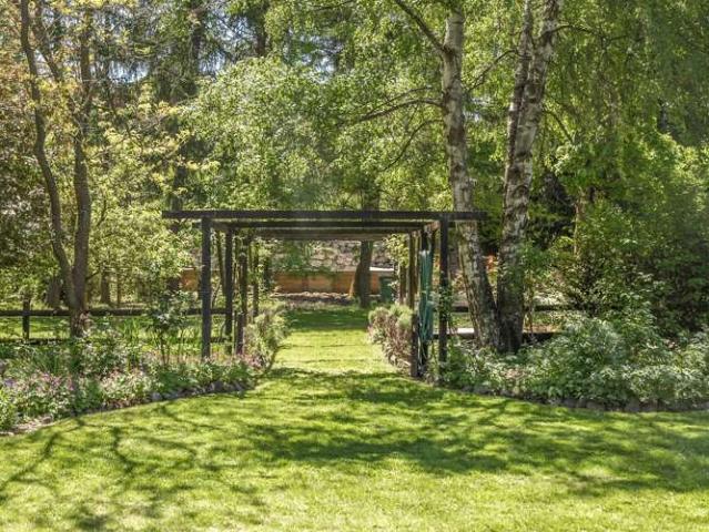 House for sale in Albert Town, Otago