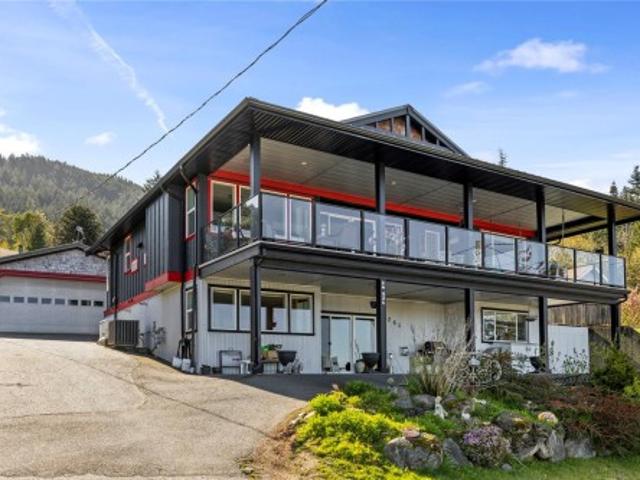 House for sale in Ladysmith, British Columbia