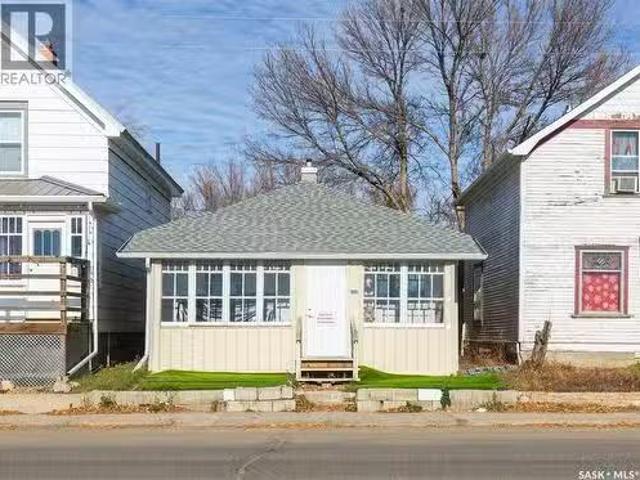 House for sale in Moose Jaw, Saskatchewan