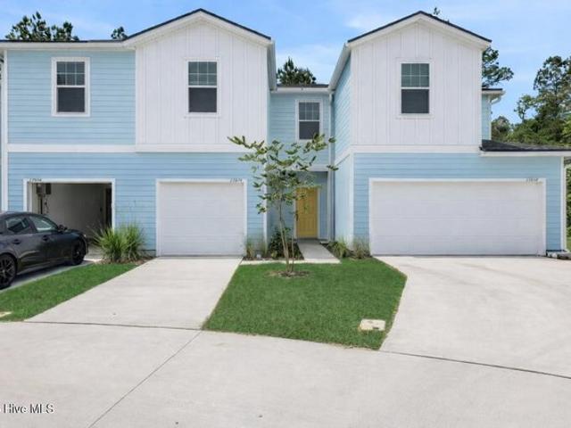 Townhouse for sale in Holly Ridge, North Carolina