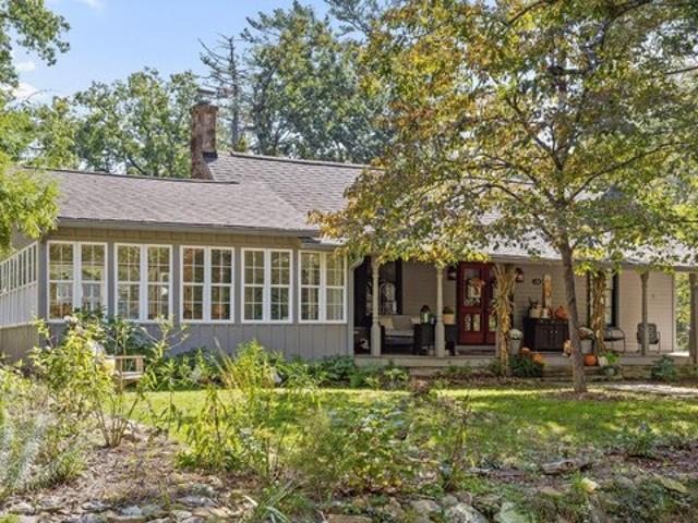 House for sale in Signal Mountain, East Tennessee