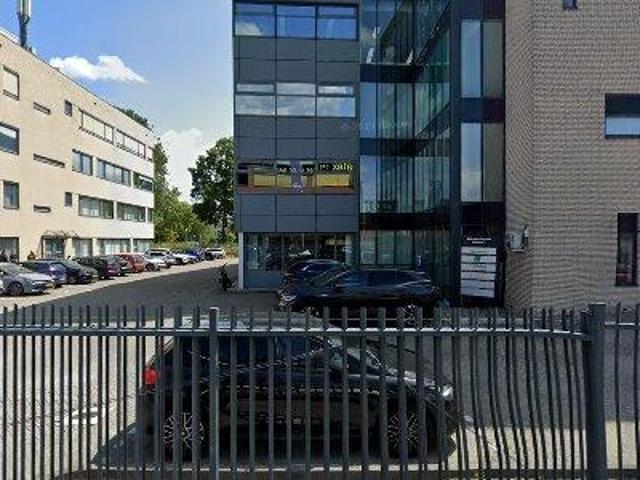 Bedrijfspand te huur in De Hurk, Eindhoven