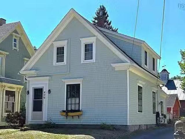 House for sale in Mahone Bay, Nova Scotia