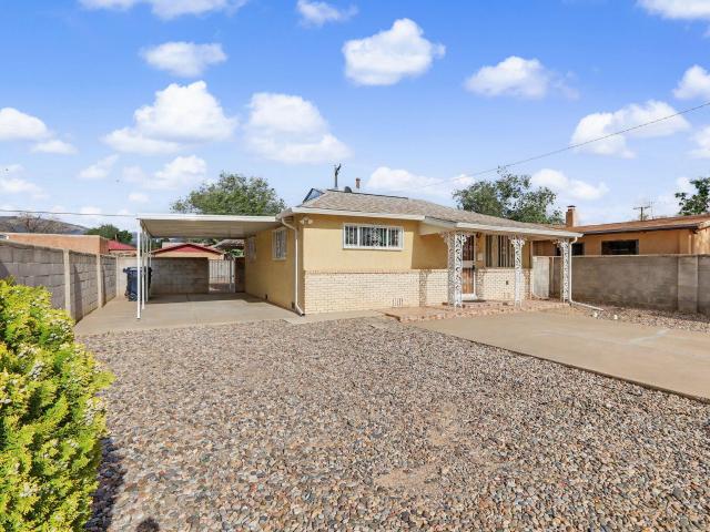 House for sale in New Mexico