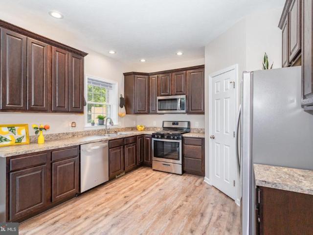 Townhouse for sale in Glenville, Pennsylvania