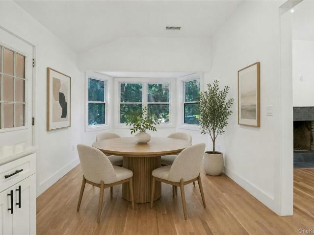 House for sale in Baldwin Place, New York