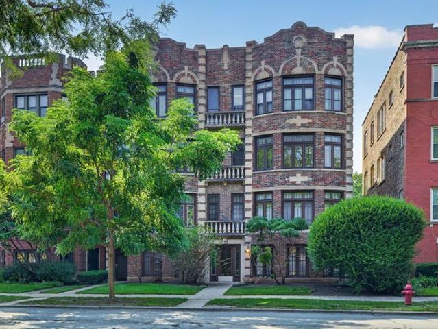 Condo for sale in Oak Park, Illinois