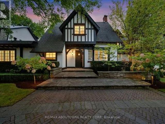 House for sale in Oakville, Golden Horseshoe