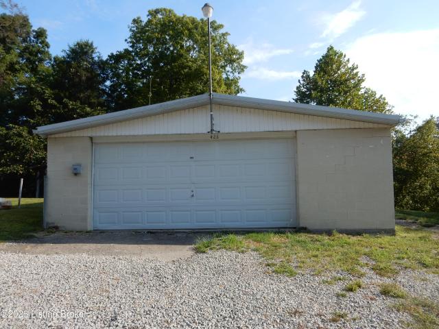 House for sale in Shepherdsville, Kentucky