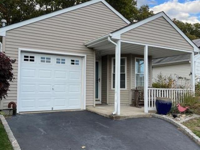 Condo for sale in Centereach, New York