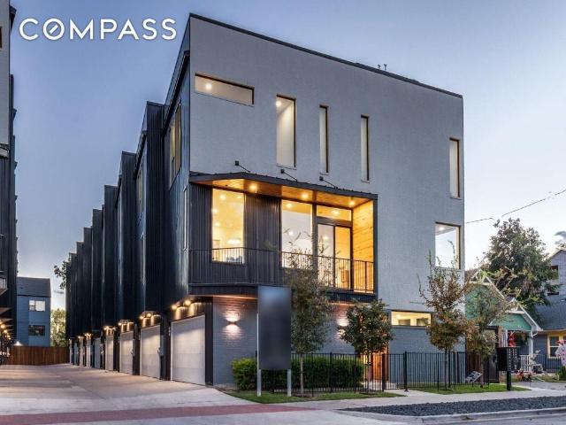 Condo for sale in Dallas, Texas