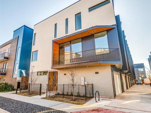 Condo for sale in Dallas, Texas