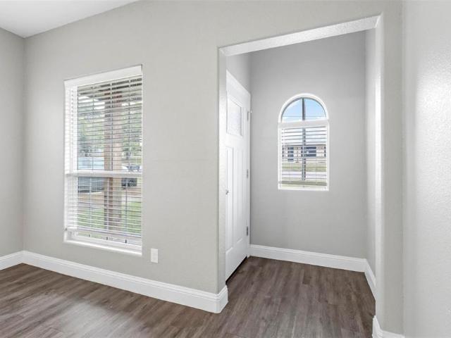 Property for sale in Mills, Denison