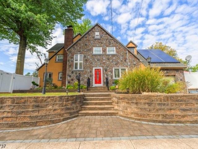 House for sale in Roselle, New Jersey