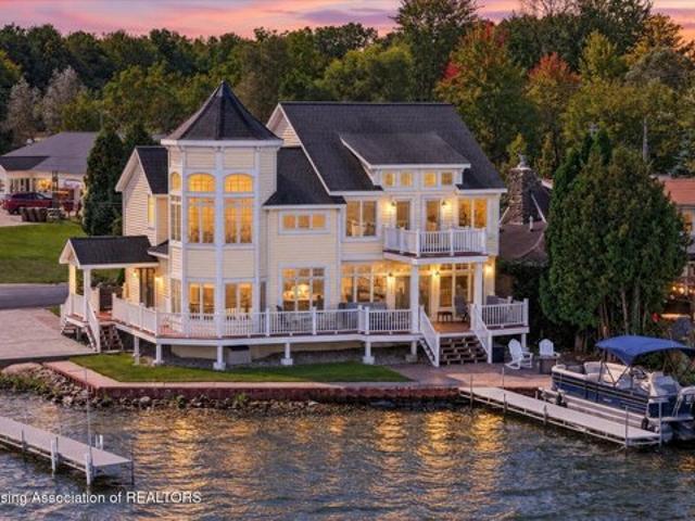 House for sale in Albion, Calhoun County