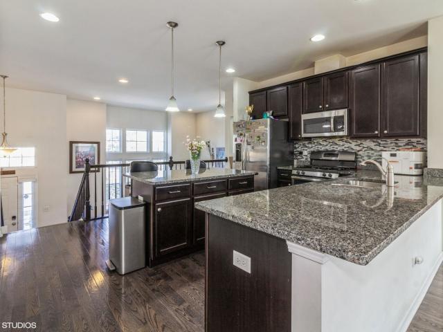 Duplex for rent in Aurora, Illinois