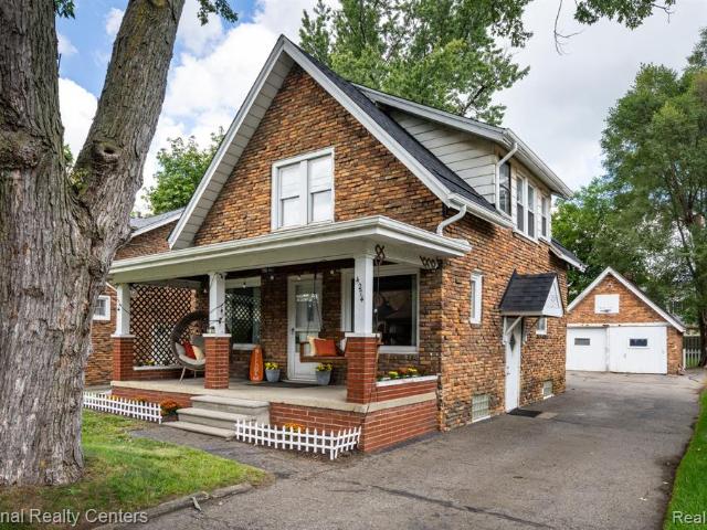 House for sale in Waterford, Michigan