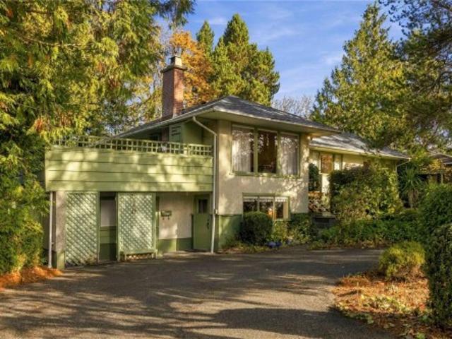 House for sale in North Quadra, Saanich