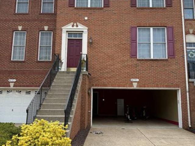 Townhouse for sale in Chantilly, Fairfax County