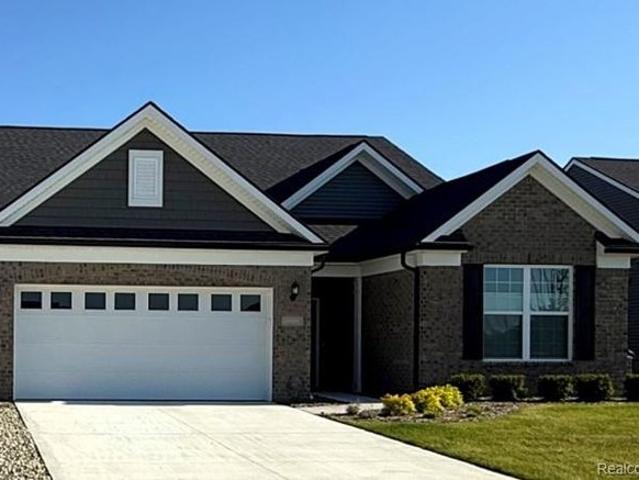 Condo for sale in Clinton Township, Michigan