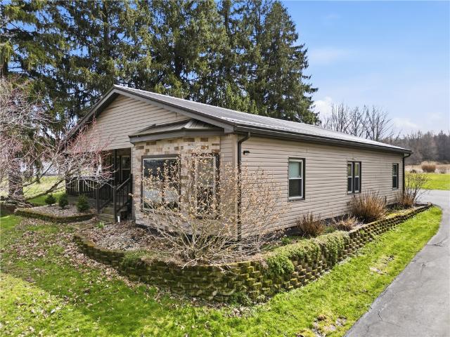 House for sale in New Bedford, Pennsylvania