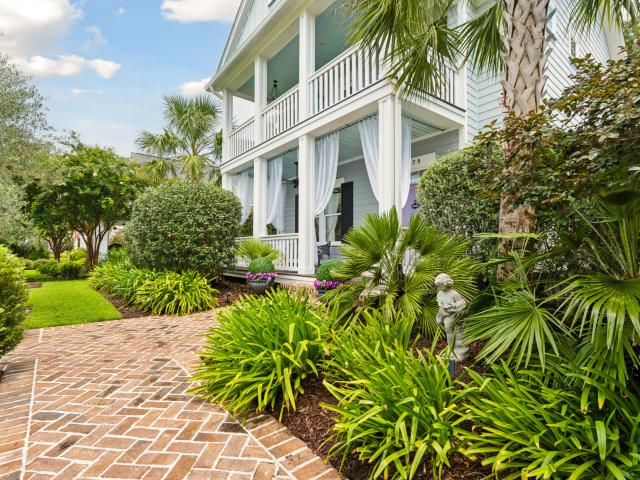 House for sale in Ravenel, South Carolina