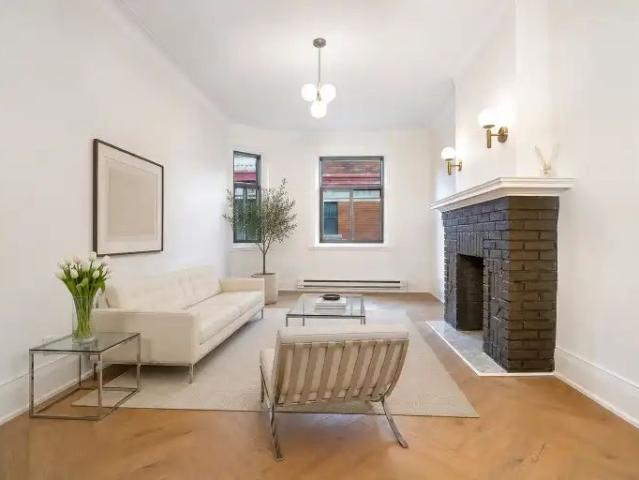 Apartment for rent in Westmount, Quebec