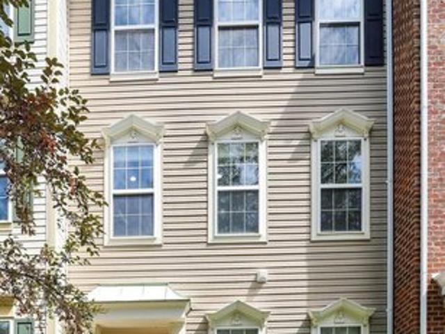 Townhouse for sale in Virginia