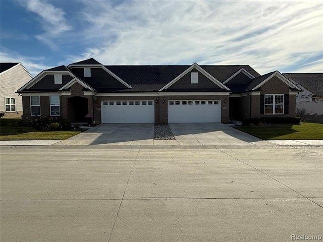 Condo for sale in Clinton Township, Michigan