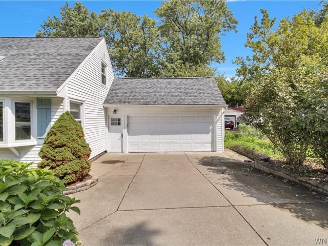 House for sale in Athol Springs, Town of Hamburg