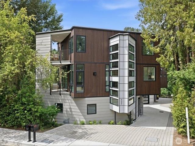 Condo for sale in Bellevue, Washington