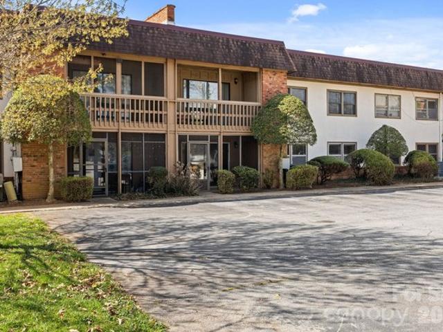 Condo for sale in Hendersonville, North Carolina