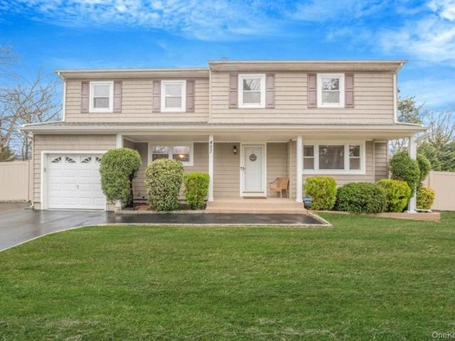 House for sale in Centereach, New York