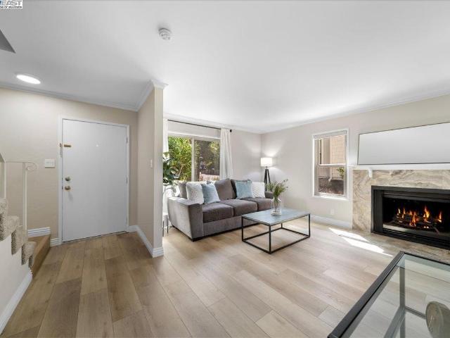 Townhouse for sale in Moraga, California