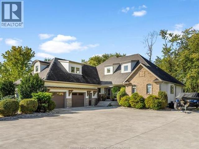 House for sale in Lakeshore, Ontario