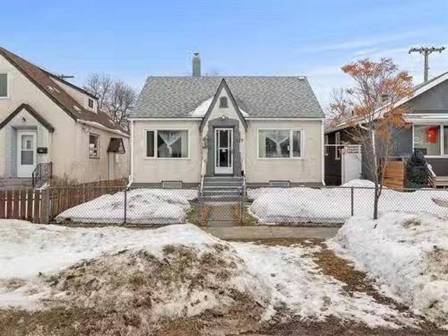 House for sale in East St. Paul, Manitoba