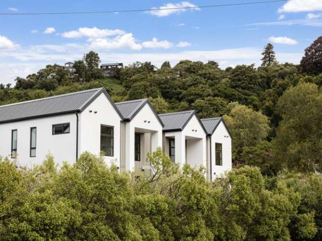 Townhouse for sale in Otakou