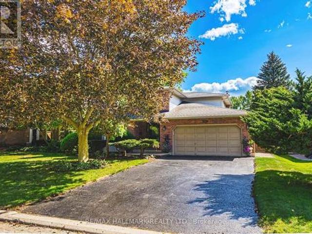 House for sale in Ancaster, Ontario