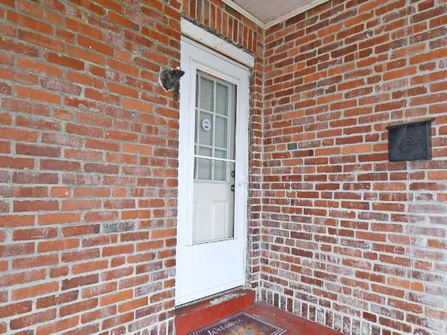 Townhouse for sale in Clairton, Pennsylvania