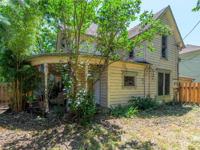 House for sale in Eugene