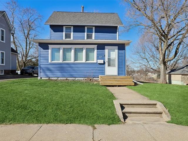 House for sale in Grinnell, Iowa
