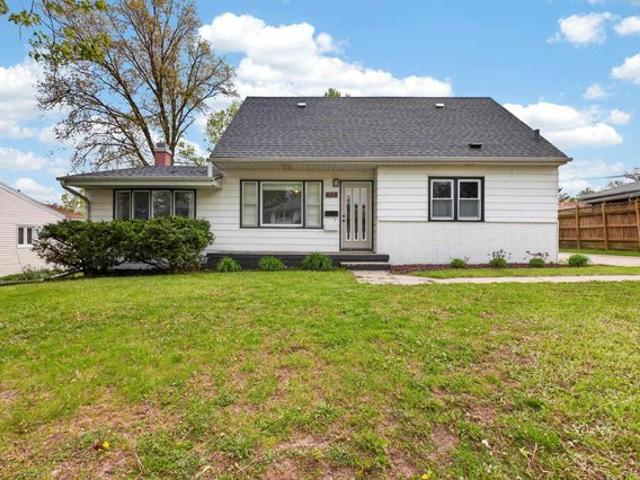 House for sale in Waterloo, Iowa