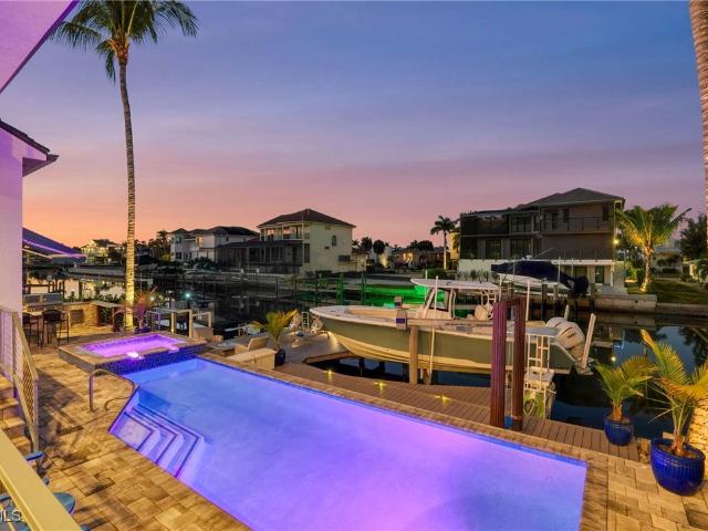 House for sale in Vanderbilt Beach, Florida
