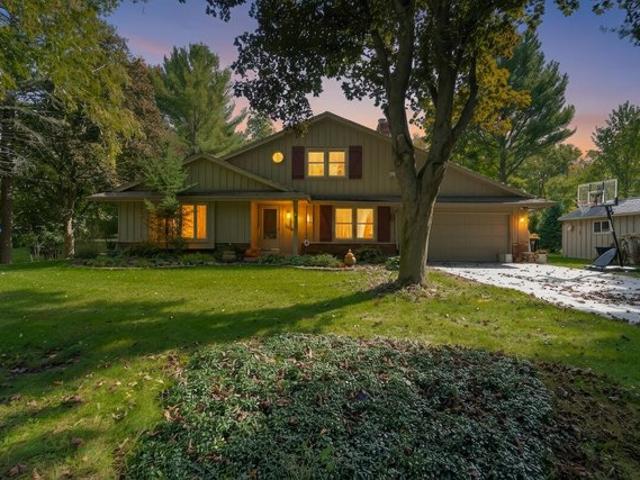 House for sale in Hubertus, Wisconsin