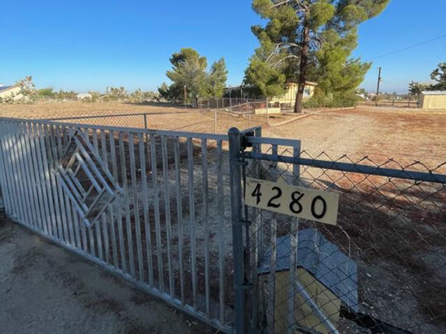 House for sale in Phelan, San Bernardino County